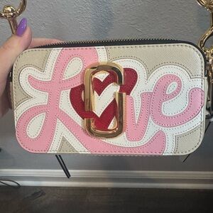 EUC Limited Edition “Love” Marc Jacobs Snapshot